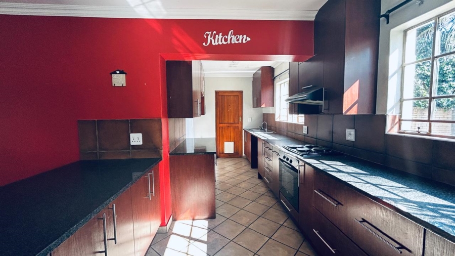 4 Bedroom Property for Sale in Waterkloof East North West